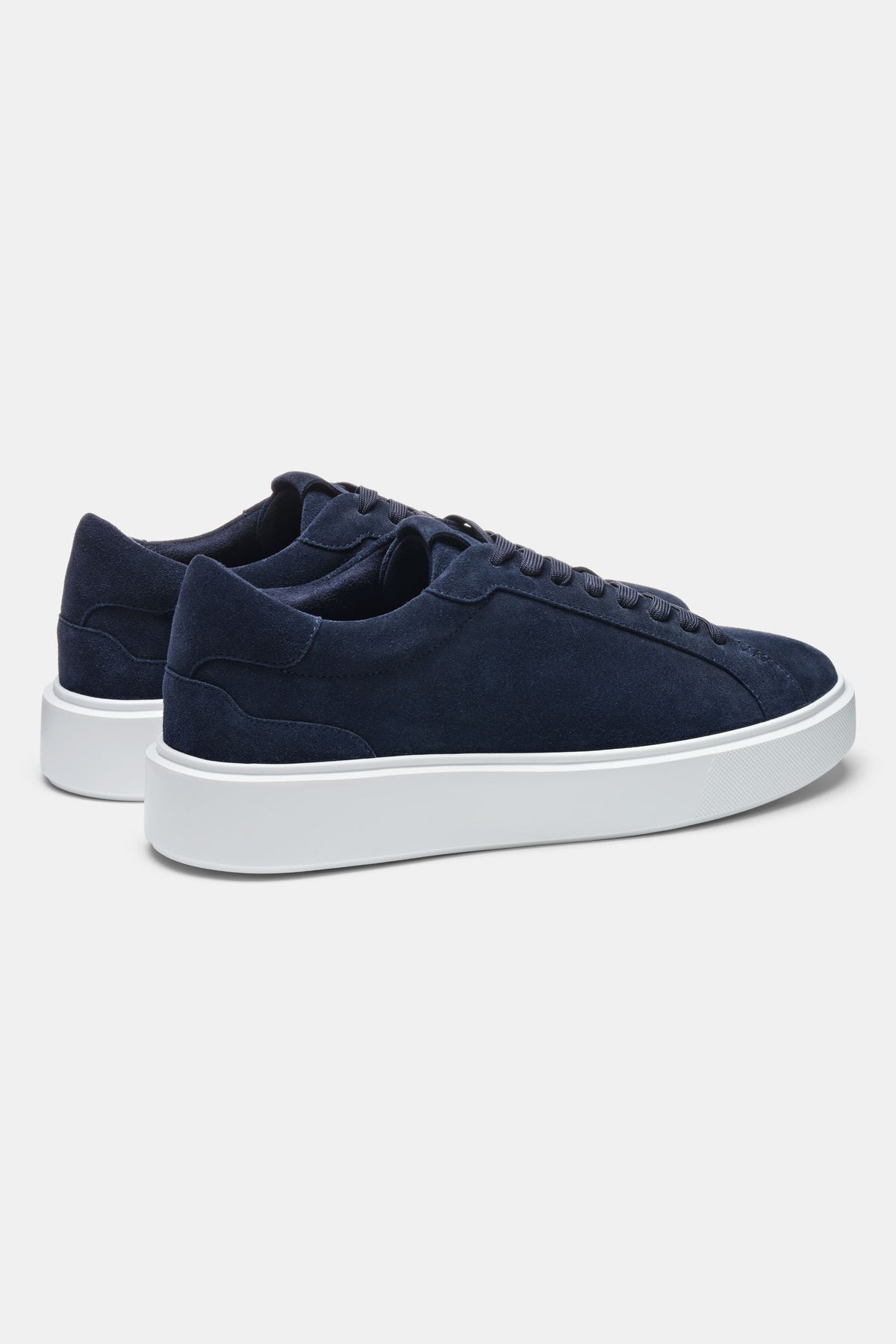 LAS CLÁSICAS ZAPATILLAS DE ANTE