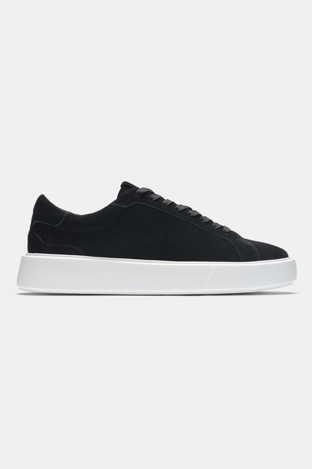 LAS CLÁSICAS ZAPATILLAS DE ANTE