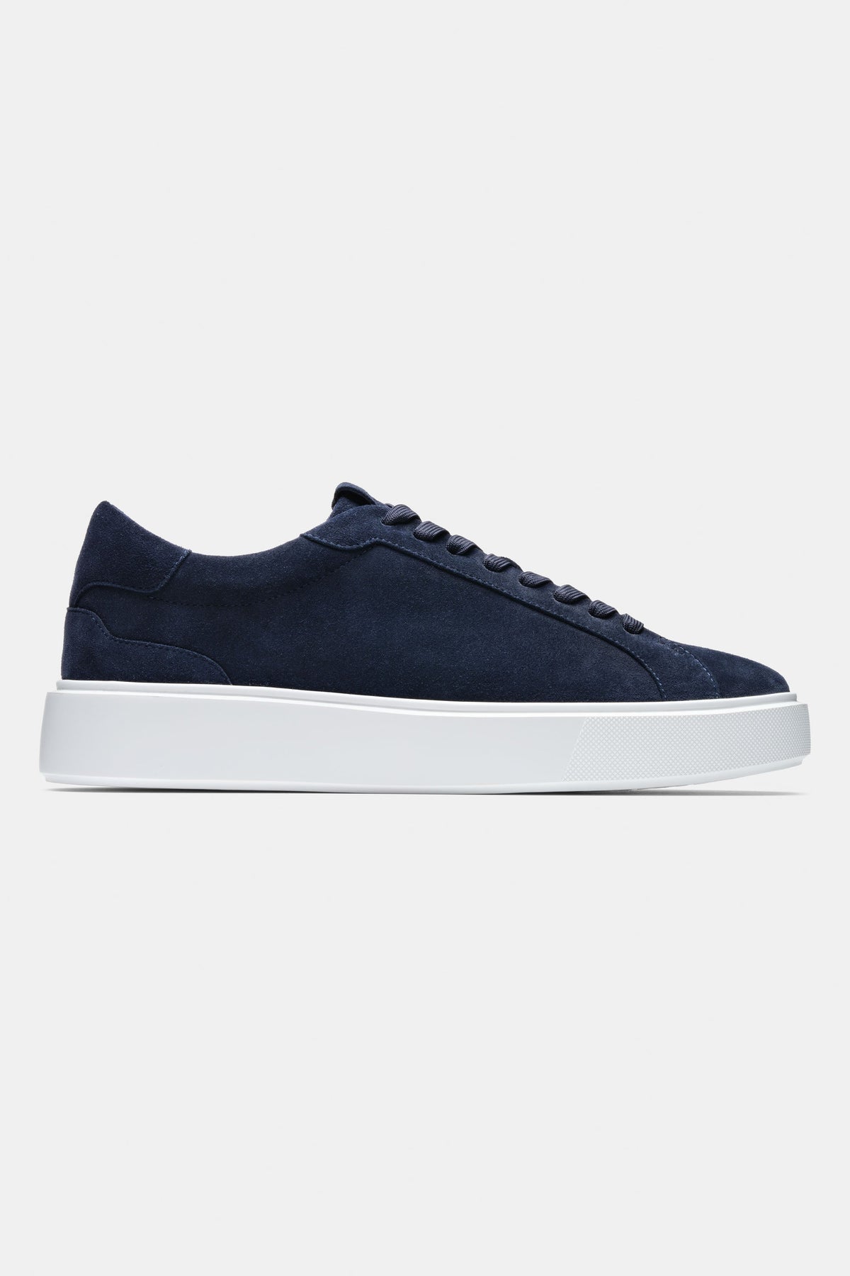 LAS CLÁSICAS ZAPATILLAS DE ANTE