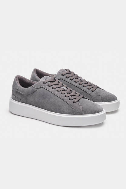 LAS CLÁSICAS ZAPATILLAS DE ANTE