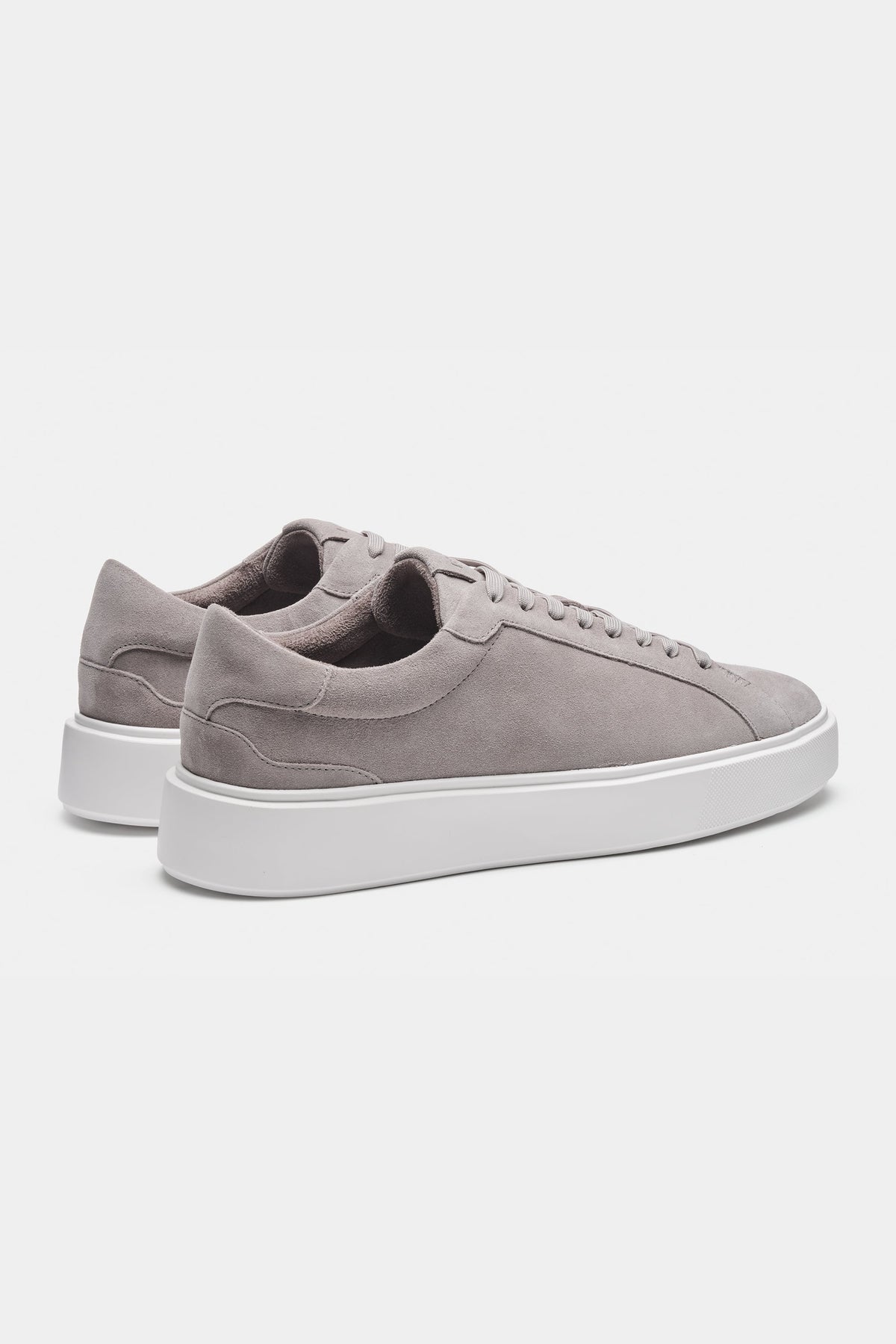 LAS CLÁSICAS ZAPATILLAS DE ANTE