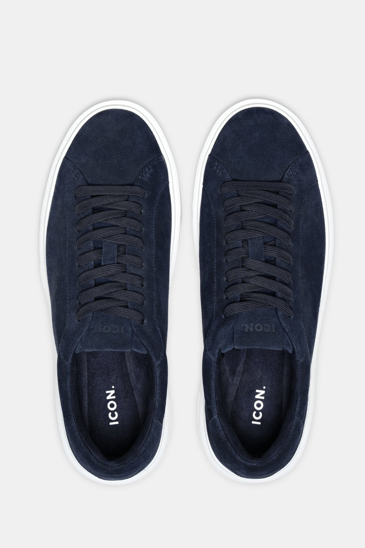 LAS CLÁSICAS ZAPATILLAS DE ANTE