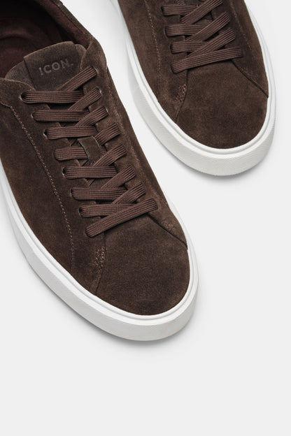 LAS CLÁSICAS ZAPATILLAS DE ANTE