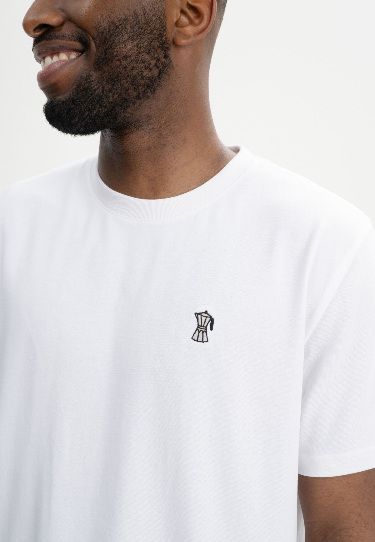 Camiseta gruesa estilo PRAVIN con bordado