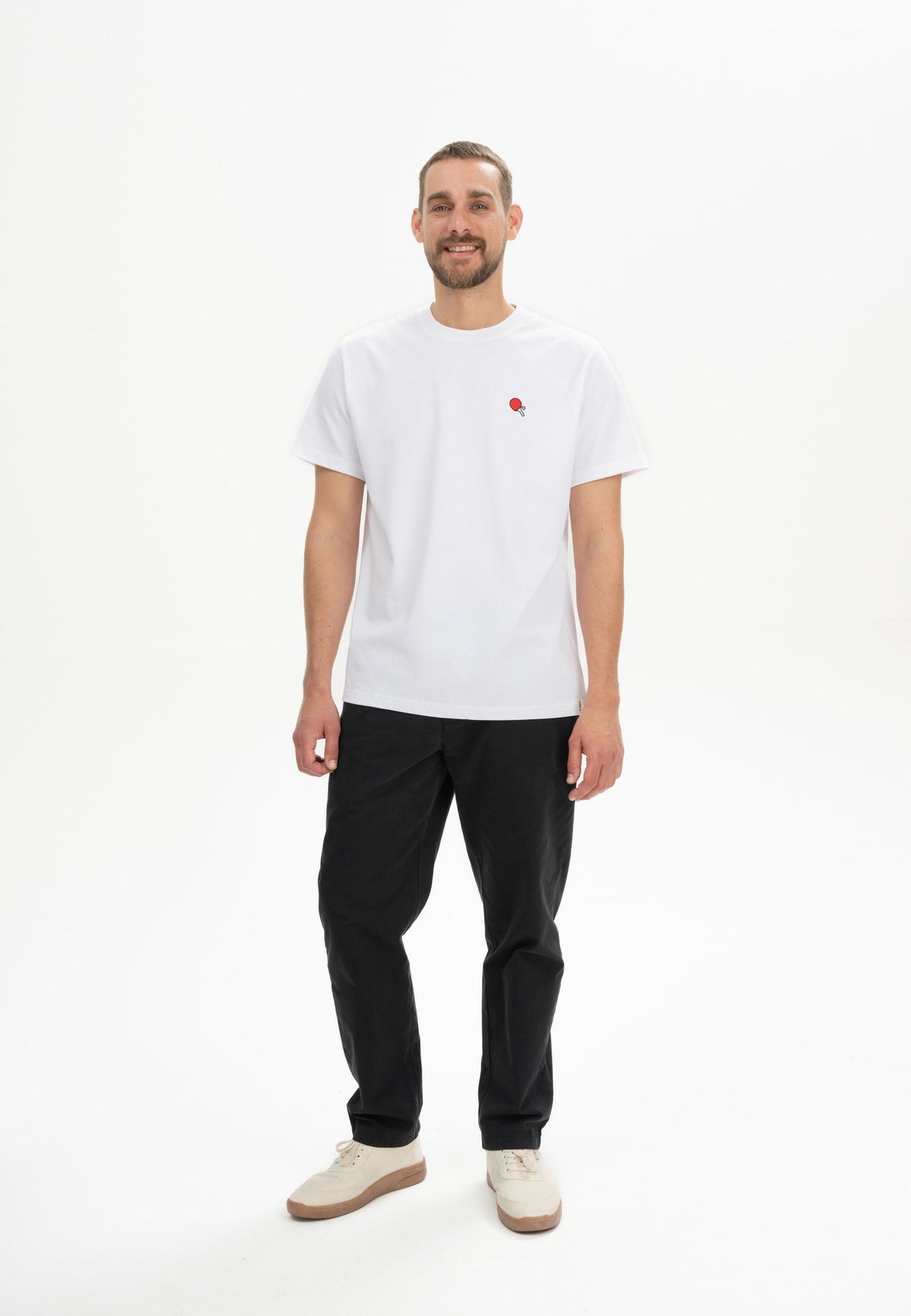 Camiseta gruesa estilo PRAVIN con bordado